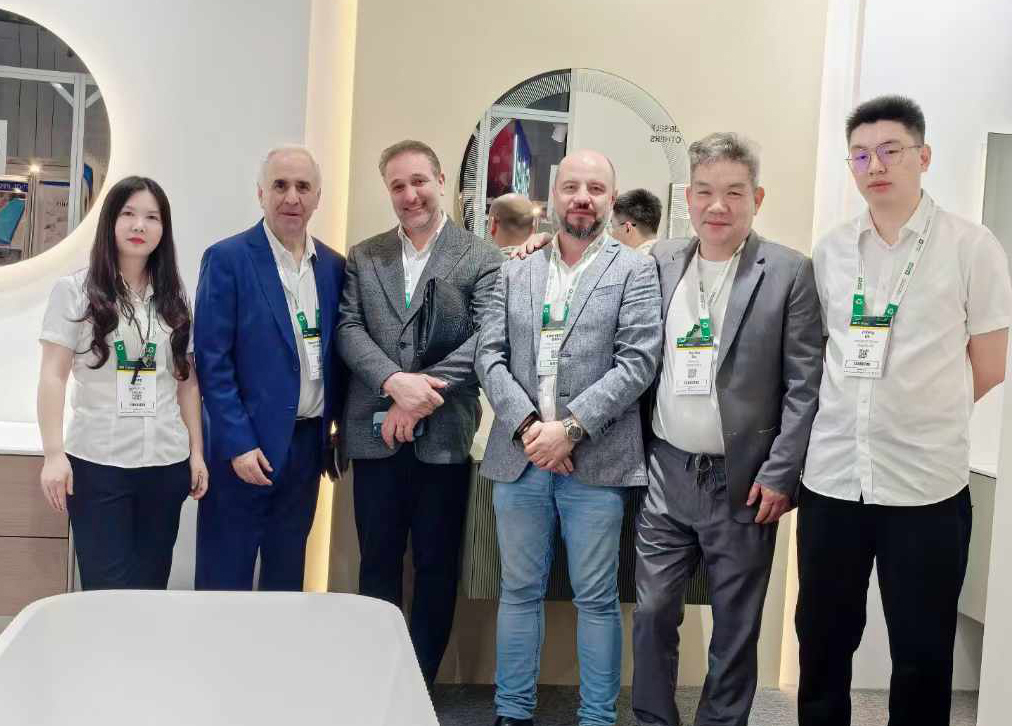 扬帆中东！z6尊龙凯时亮相2024阿联酋迪拜五大行业展